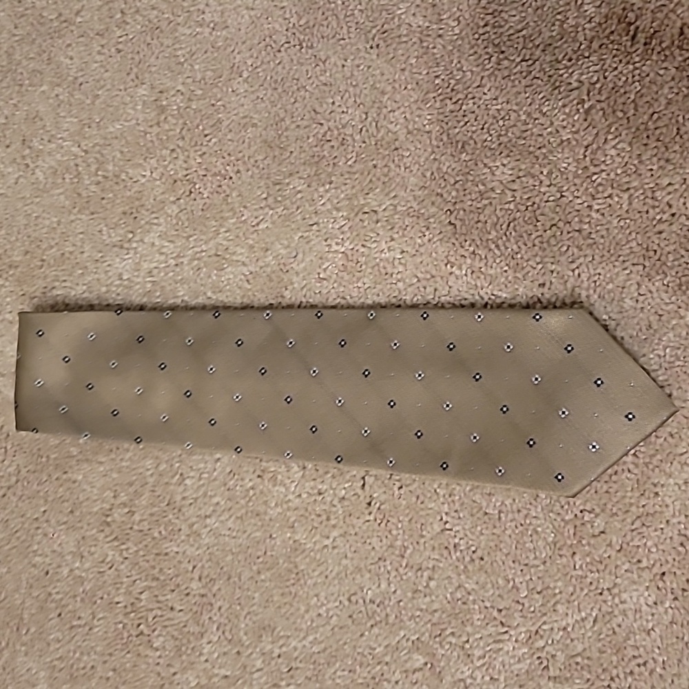 Brown tie with flowers